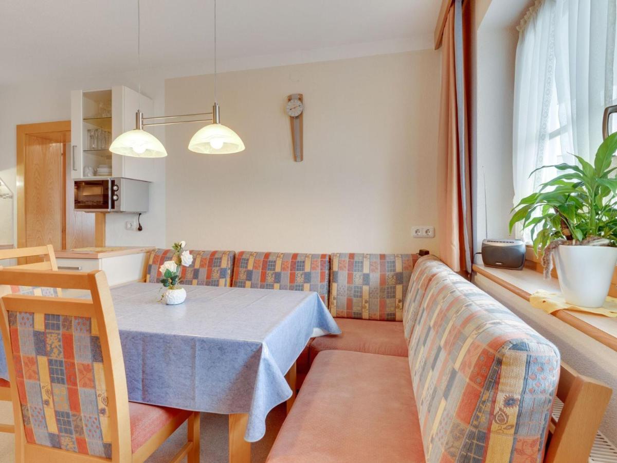 Quaint Apartment In Hainzenberg Near Horbergbahn Εξωτερικό φωτογραφία