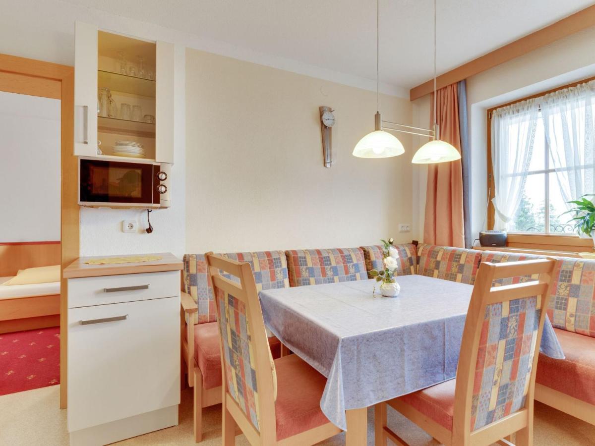 Quaint Apartment In Hainzenberg Near Horbergbahn Εξωτερικό φωτογραφία