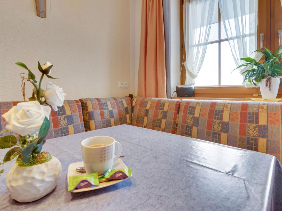 Quaint Apartment In Hainzenberg Near Horbergbahn Εξωτερικό φωτογραφία